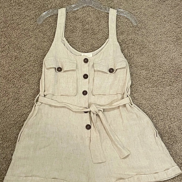 Allie Rose Linen Romper, Size L - Picture 2 of 6